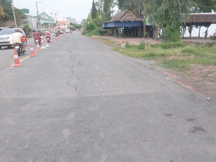 Quốc lộ 91 lại bị hà bá đe dọa nuốt chửng - Ảnh 1. Quốc lộ 91 lại bị hà bá đe dọa nuốt chửng - Ảnh 1.