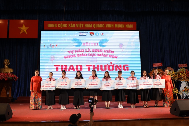 25 năm đào tạo hơn 30.000 cử nhân giáo dục mầm non- Ảnh 3. 25 năm đào tạo hơn 30.000 cử nhân giáo dục mầm non- Ảnh 3.