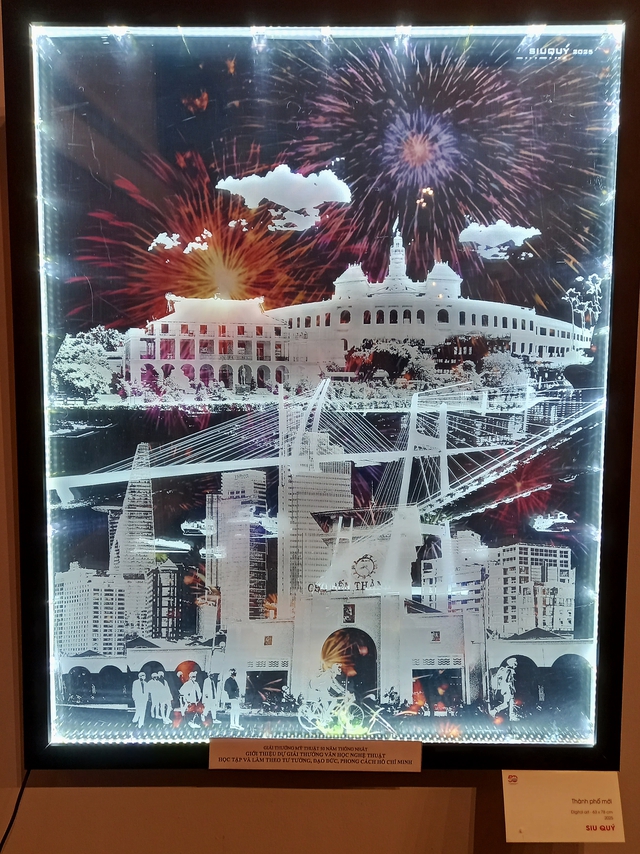 Triển lãm “50 năm thống nhất - xây dựng và phát triển TP Hồ Chí Minh”- Ảnh 7. Triển lãm “50 năm thống nhất - xây dựng và phát triển TP Hồ Chí Minh”- Ảnh 7.
