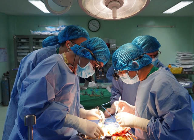 Một bệnh viện ở miền Tây thực hiện thành công 10 ca ghép thận - Ảnh 1.