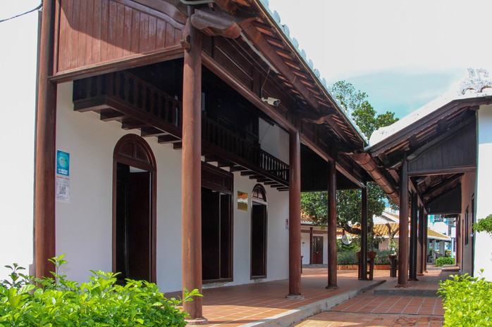 NHỮNG NGƯỜI LÀM HOA CHO ĐẤT: Nỗi niềm Nguyễn Thông - Ảnh 4. NHỮNG NGƯỜI LÀM HOA CHO ĐẤT: Nỗi niềm Nguyễn Thông - Ảnh 4.
