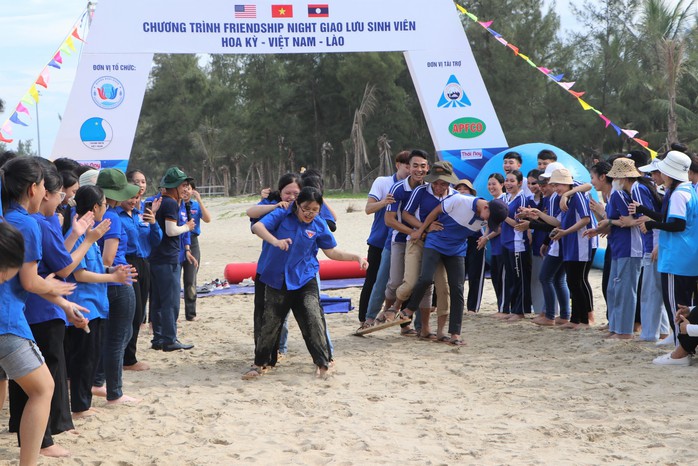Giao lưu sinh viên Mỹ - Việt Nam - Lào - Ảnh 1. Giao lưu sinh viên Mỹ - Việt Nam - Lào - Ảnh 1.
