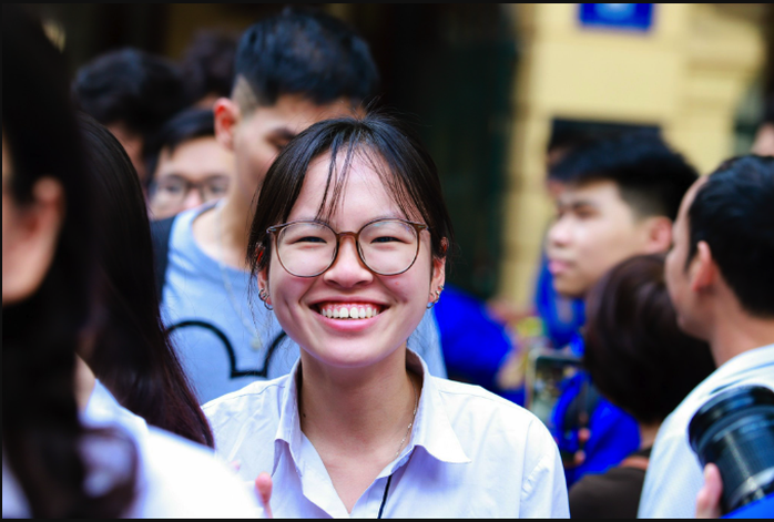 Hai thí sinh ở Đồng Tháp và Nam Định đạt điểm 10 môn Văn- Ảnh 1. Hai thí sinh ở Đồng Tháp và Nam Định đạt điểm 10 môn Văn- Ảnh 1.