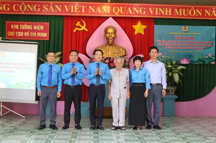 LĐLĐ Khánh Hoà đẩy mạnh học tập, làm theo lời Bác- Ảnh 4. LĐLĐ Khánh Hoà đẩy mạnh học tập, làm theo lời Bác- Ảnh 4.