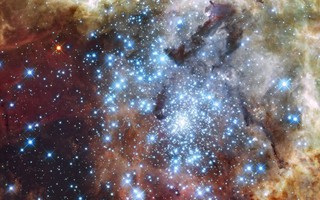 "Đứa cháu" 13 tỉ tuổi của Vụ nổ Big Bang lao về phía Trái Đất