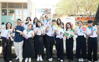 Không khai giảng, mang toàn kinh phí ủng hộ bão lũ, một trường ĐH nhận "mưa" lời khen