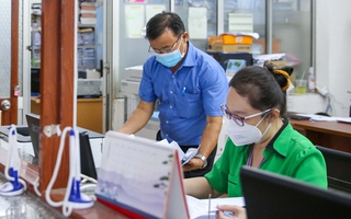 UBND TP HCM chính thức đề xuất bỏ chế độ hỗ trợ thêm cho cán bộ, công chức nghỉ việc