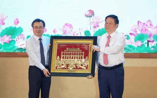 Sắp xếp tổ chức bộ máy nhằm đưa chính quyền
về gần hơn với nhân dân