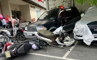 Điều tra vụ xe bán tải tông hàng loạt xe máy ở Thủ Đức