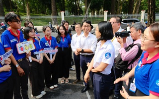 Thi tốt nghiệp THPT 2025: Động viên chiến sĩ tiếp sức mùa thi